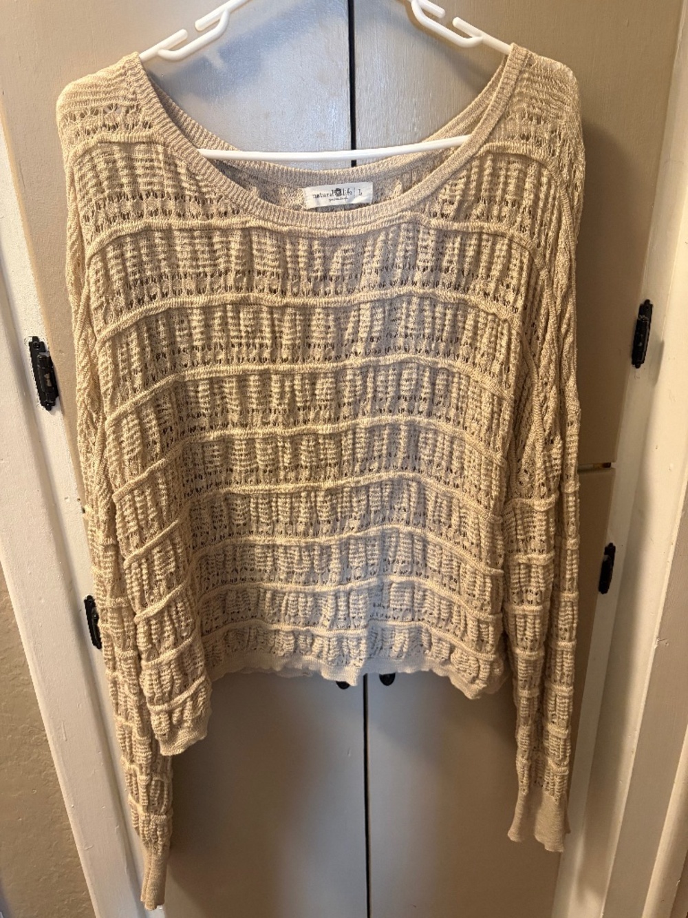 Natural Life light weight sweater size L